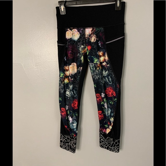 Athleta Pants - Athleta Black Floral Crop Leggings